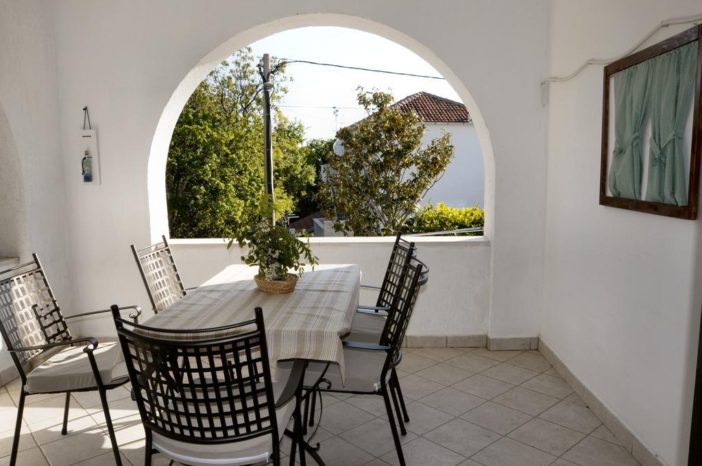 Apartments Vukelic Starigrad Exterior photo