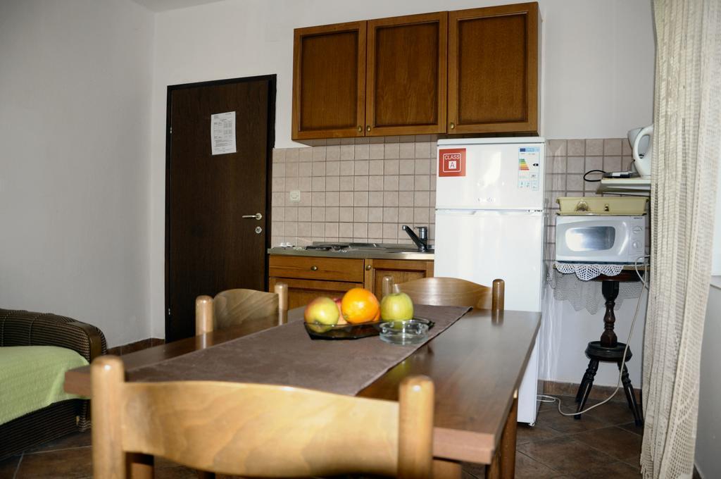 Apartments Vukelic Starigrad Exterior photo