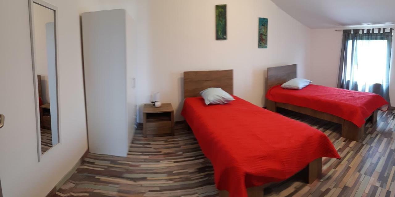 Apartments Vukelic Starigrad Exterior photo