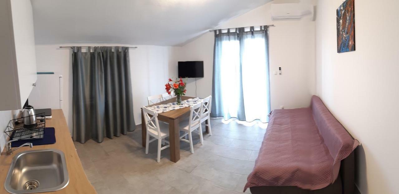 Apartments Vukelic Starigrad Exterior photo