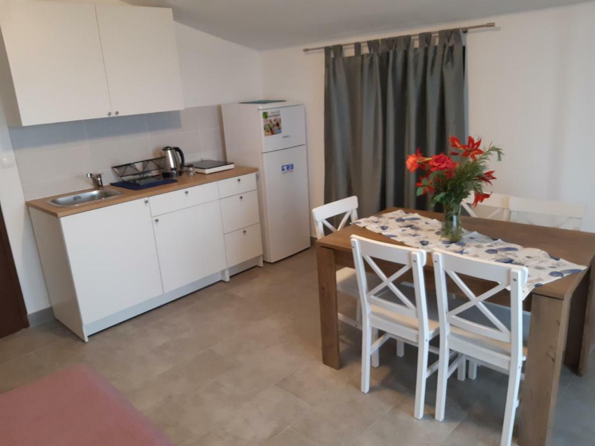 Apartments Vukelic Starigrad Exterior photo